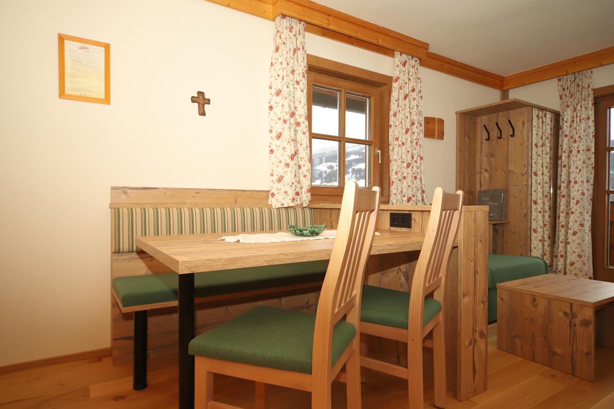 Linarhof Apartment Urlaub Am Bio Bauernhof Haus im Ennstal Ruang foto