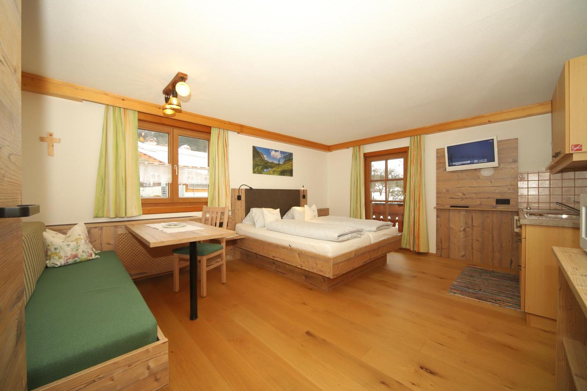 Linarhof Apartment Urlaub Am Bio Bauernhof Haus im Ennstal Bagian luar foto