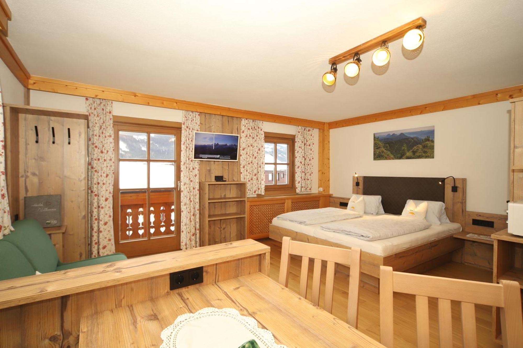 Linarhof Apartment Urlaub Am Bio Bauernhof Haus im Ennstal Bagian luar foto
